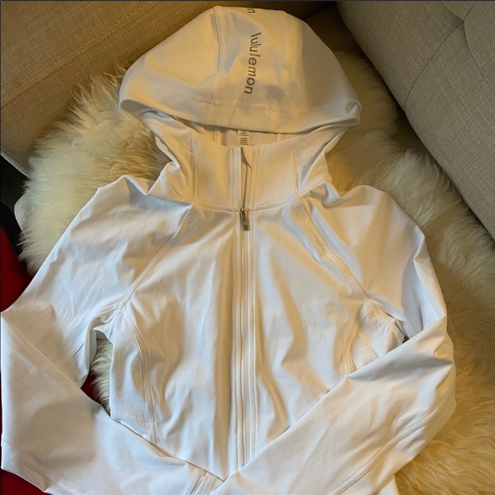 White Lululemon runners jacket